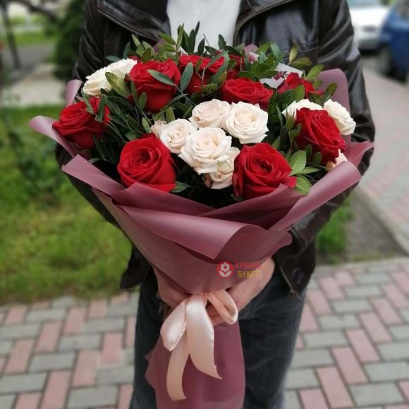 Букет цветов «Утренняя прохлада» заказать за 4 284 руб. с доставкой